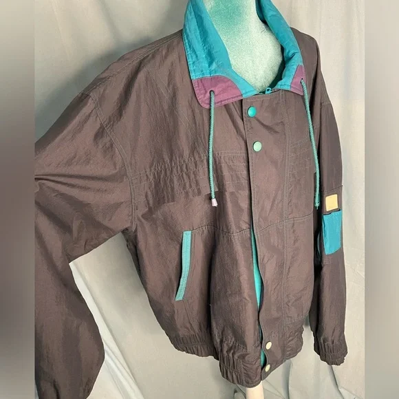 Members only: vintage 80s windbreaker - Picture 2 of 5